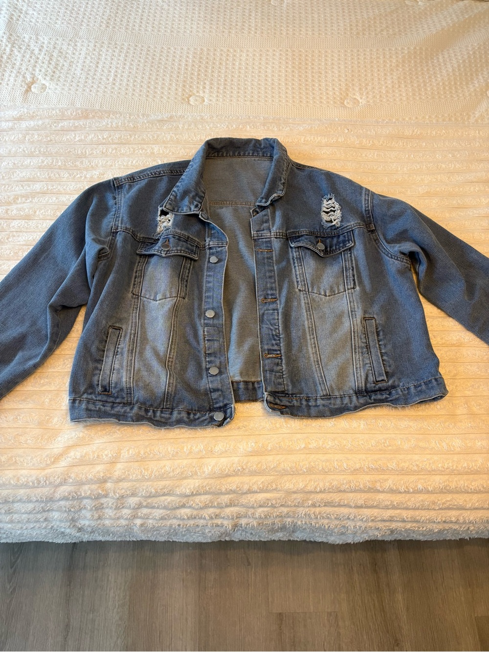SHEIN Light Blue Distressed Denim Jacket